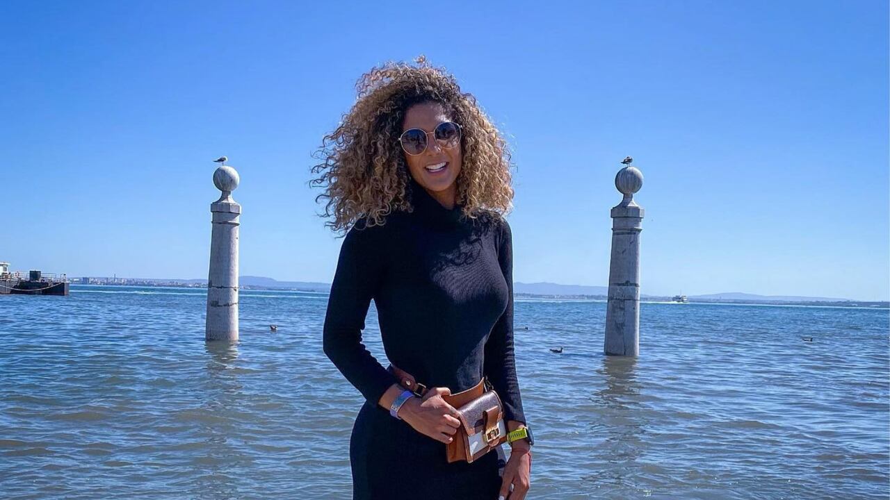 Las 5 fotos más sensuales de la Crespa Martínez en bikini