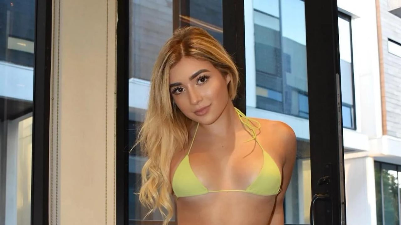 Mujer que fue sacada de su casa tras abrir OnlyFans, ahora le ayuda a su familia