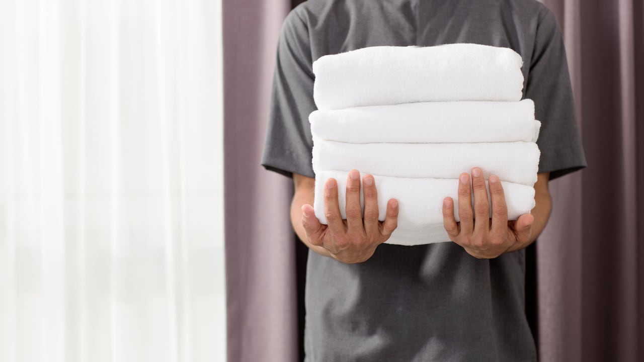 Truco casero para eliminar las manchas amarillas de las toallas