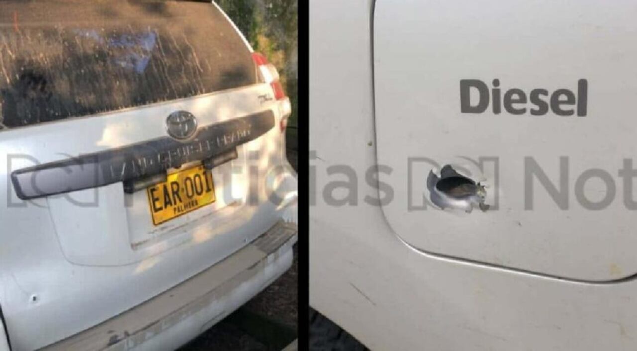 Camioneta de la caravana del presidente Gustavo Petro que fue atacada con arma de fuego de largo alcance