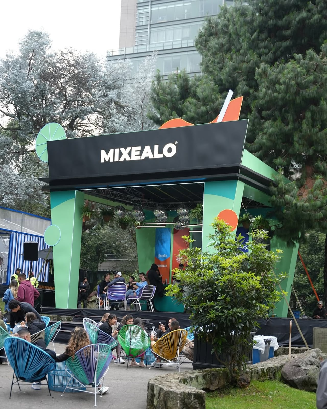 Crónicas líquidas del tiempo: el viaje sensorial de Mixealo Fest 2025